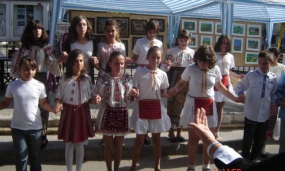 Expoziție de creație-Festivalul Folcloric Moreni